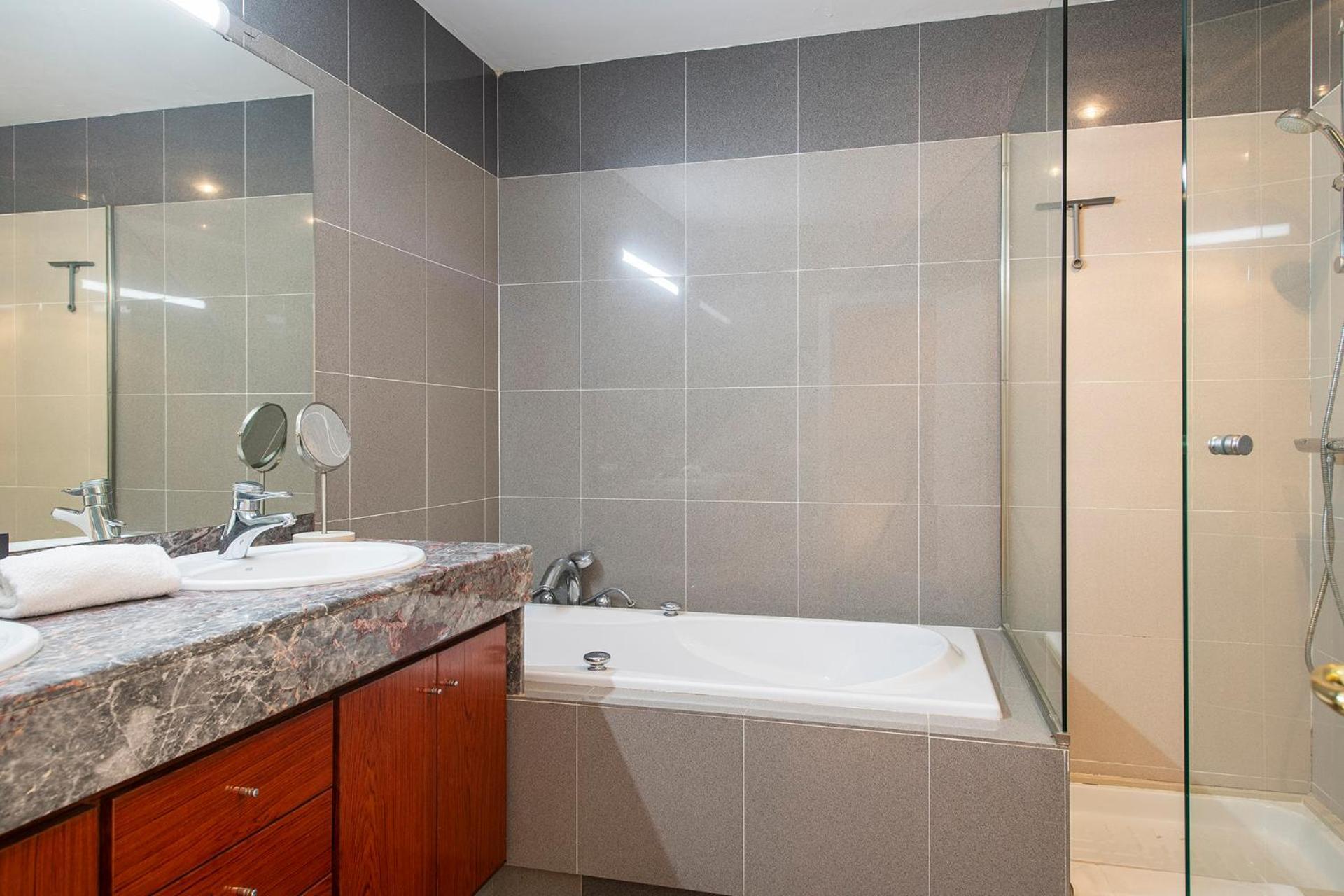 Sleep & Stay Luxury Top Floor Apt With Terrace Жерона Екстер'єр фото